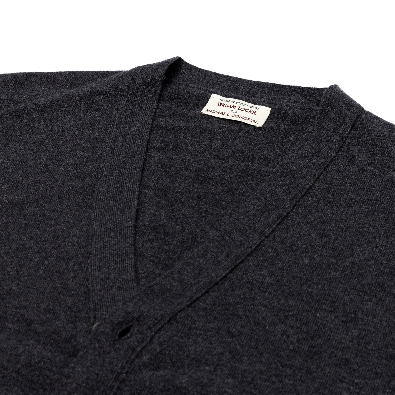 Strickjacke "Oxton Cardigan" aus feinem schottischen 1 Ply-Kaschmir